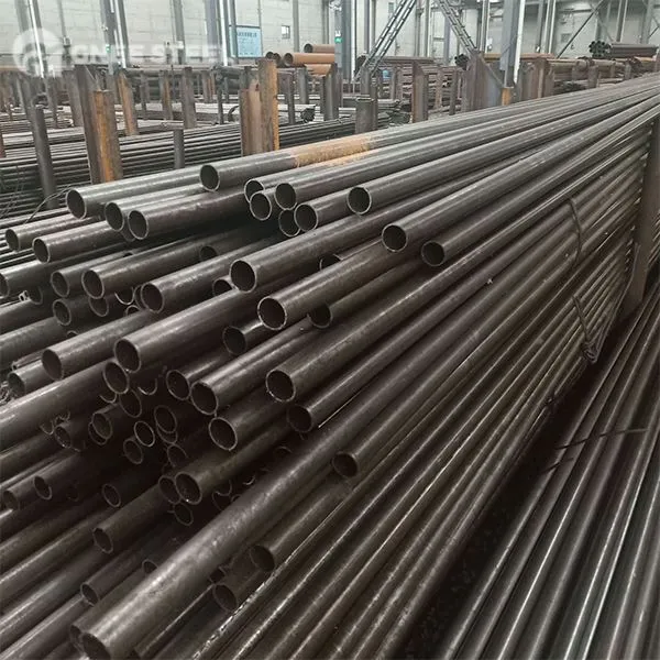 E215 निर्बाध सटीक ट्यूब